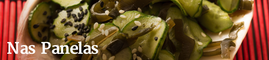 Salada de pepino com gergelim preto